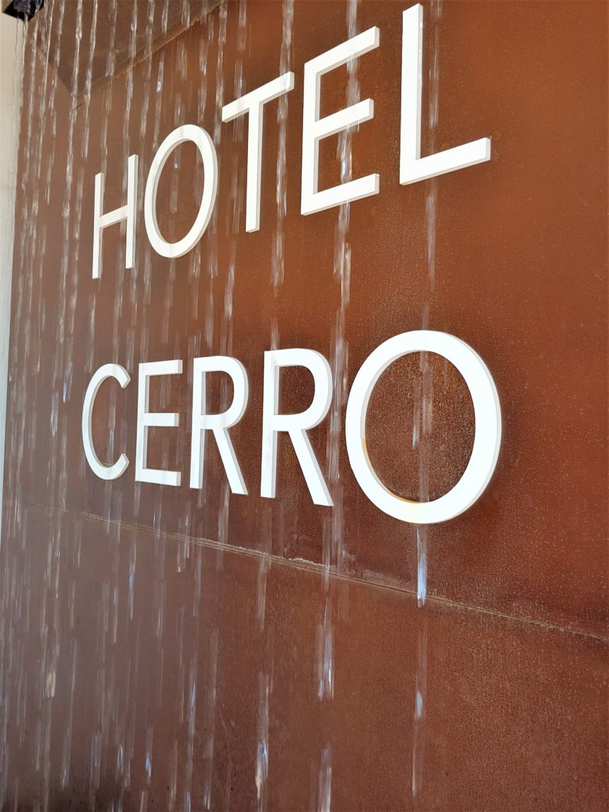 Hotel Cerro Signage